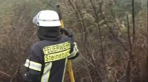 Waldbrand im Westerwald: Einsatzkräfte weiter vor Ort