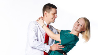 Liebe im Job: Mit diesen Regeln geht's gut