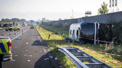 Busunfall mit Verletzten - deutsche Schüler an Bord