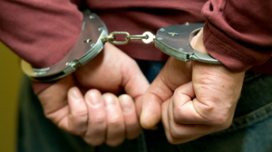 Spezialkräfte nehmen mutmaßlichen Drogen-Dealer in Kassel fest