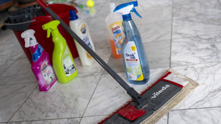 Falsche Putzhilfen: Polizei in Südhessen warnt vor möglichen Dieben