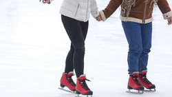 Schlittschuhlaufen im ICE Dome Mainz