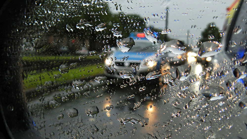 Das Unwetter hat die Polizeistation in Idstein im Rheingau-Taunus-Kreis schwer beschädigt. Das Gebäude werde auf absehbare Zeit nicht wieder genutzt werden können, teilt die Polizei mit (Symbolbild).