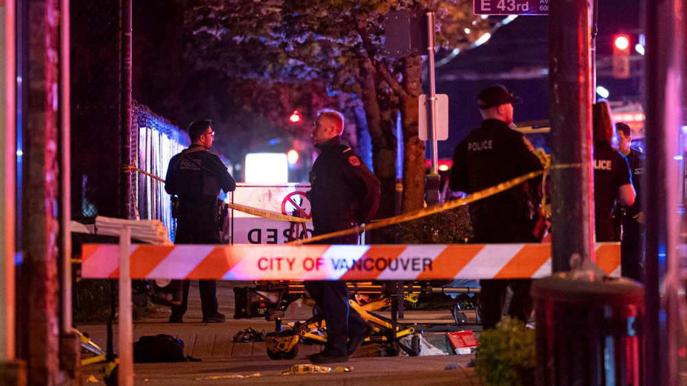 Auto fährt in Menge - mehrere Tote in Kanada