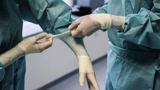 Jeder zehnte Erwerbstätige muss an Heiligabend arbeiten