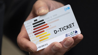 VGF rät Fahrgästen zu Aktualisierung von Deutschlandticket