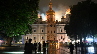 Russische Angriffe auf Kiew treffen Höhlenkloster