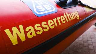 Nach tödlichen Badeunfällen: DLRG warnt vorm Sprung in kalte Wasser