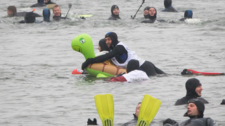 Riesen Gaudi in Mainz - Das Abschwimmen der Feuerwehr