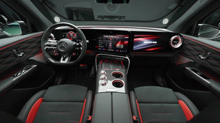 Der neue Mercedes-AMG GT SUV - Das Interieur - das Cockpit kompromisslos fahrerorientiert und ein Fond zum Wohlfühlen