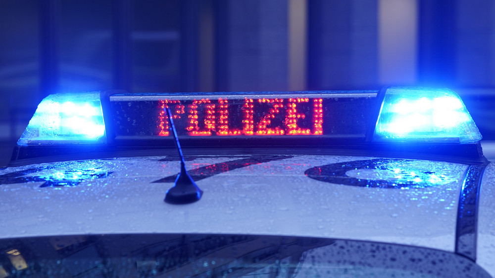 Bei einem Unfall bei Alzey ist ein Radfahrer getötet worden.