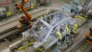 Erfolgreicher Produktionshochlauf des neuen elektrischen Mercedes-Benz GLC im Mercedes-Benz Werk Bremen