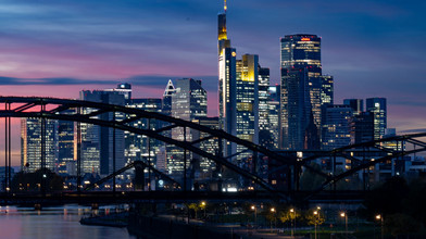 Auflagen vom Land Warum die Stadt Frankfurt sparen muss