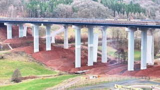Spektakuläre Brückensprengung an der A7 in Osthessen