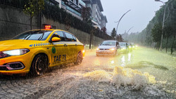 Chaos nach heftigen Regenfällen in Istanbul