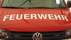 Frankenberg: Auto rutscht über Hang in Wohnhaus