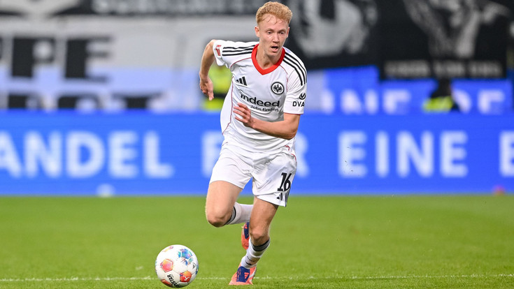 Schock: Hugo Larsson fehlt der Eintracht bis auf weiteres