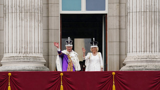 König Charles III und Queen Camilla gekrönt