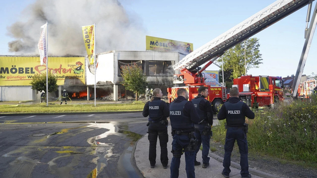 Bad Hersfeld: Neue Hinweise zu Möbelhausbränden
