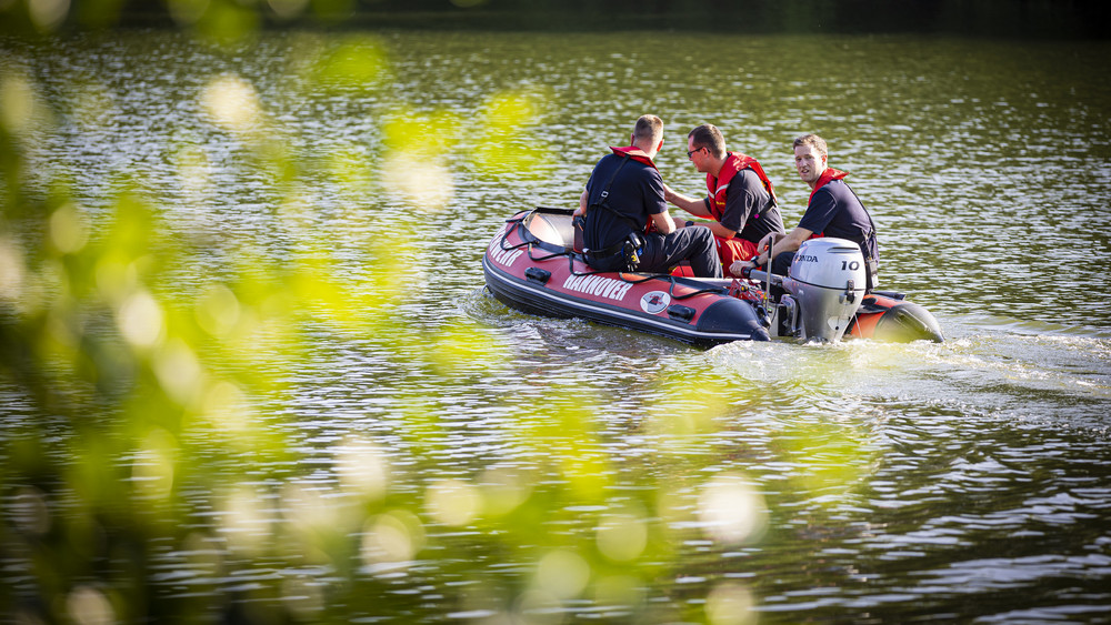 Badeunfall See Schlauchboot Rettungsdienst