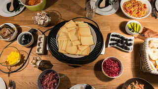 Das perfekte Raclette: Was gehört ins Pfännchen?
