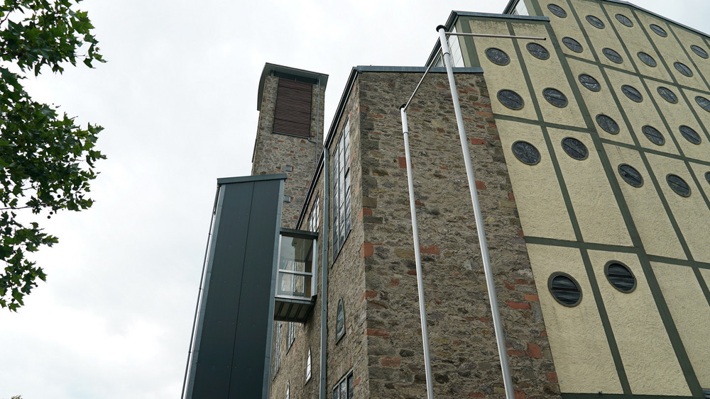 Ein Blick von außen auf die "neue" Lichterkirche von Dillenburg