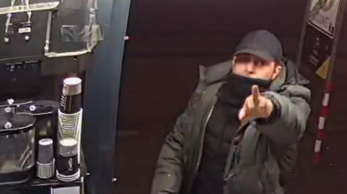 Karten-Klau lässt Seniorin keine Ruhe - Fahndung mit Foto