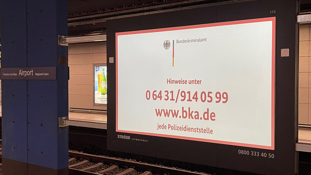 Die Polizei sucht bundesweit mit rund 13.000 digitalen Infotafeln nach Pawlos.