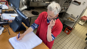 Pizzabäcker Michele Cirillo aus Modau kämpft gegen Fake-Bestellungen