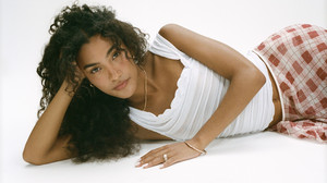 Neu Bei FFH: Olivia Dean mit "Man I Need"