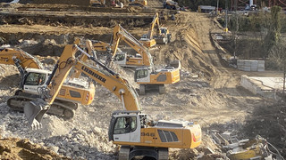 Aufräumen nach Sprengung der Salzbachtalbrücke