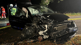 Frontalcrash in Bad Wildungen: 15-Jährige stirbt nach Unfall