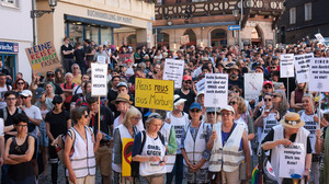 Marburg: Tausende protestieren gegen rechtsextreme Lesung