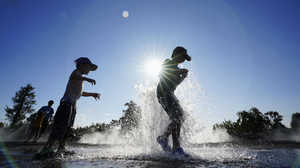 Lorscher "Wäschkisch": Große Wasserparty auf der Klosterwiese