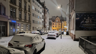 Wintereinbruch in Hessen: Kaum Unfälle und Bahnprobleme