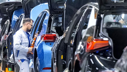 Deutschlands Autobauer verlieren Boden