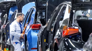 Deutschlands Autobauer verlieren Boden