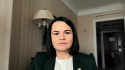 Belarus Oppositionschefin Tichanowskaja: Lukaschenko erfüllt jeden Befehl von Russlands Putin