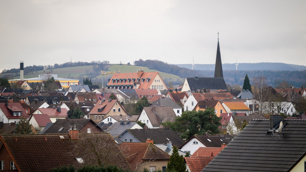 Eine 35-Jährige aus Heringen (Archivbild) soll ihr Neugeborenes getötet und in einer Tiefkühltruhe versteckt haben. Gegen sie wurde nun Anklage erhoben.