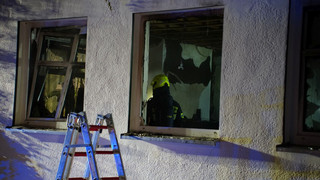 Feuer in Korbach: Ein Toter - Einsatzkräfte müssen Rettung abbrechen