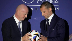 UEFA droht FIFA weiter mit Boykott: Infantino-Entschuldigung "ändert nichts"