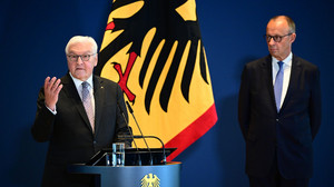 Kabinettsumbildung: Steinmeier entlässt und ernennt Minister