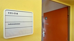 16 Jahre krank gemeldet: Razzia bei Lehrerin durchgeführt