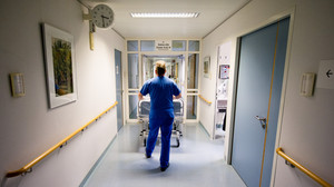 Beschäftigte des Frankfurter Uniklinikums demonstrieren weiter