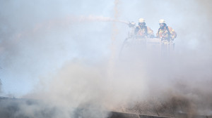 Großeinsatz in der Nacht: Feuer auf der Mülldeponie von Büttelborn