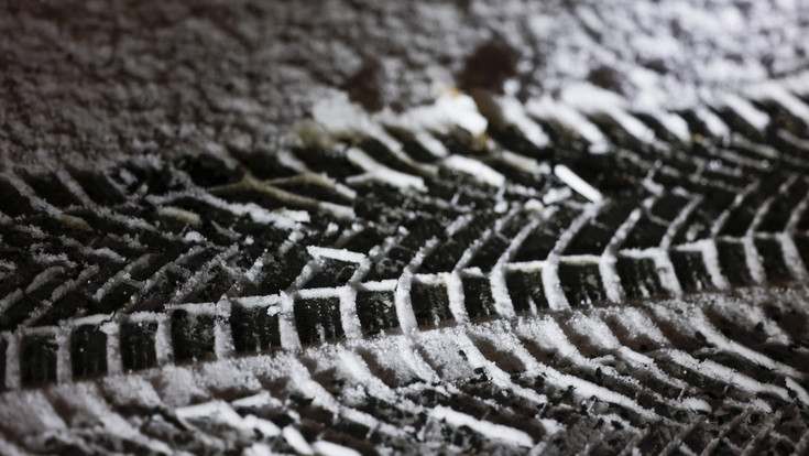Nach Raubüberfall: Schnee bringt Polizei auf die Spur