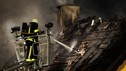 Wohnhausbrand Rüsselsheim: Polizei ermittelt Ursache