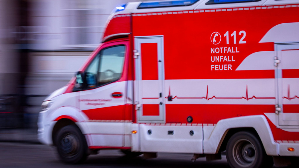 Rettungswagen mit Blaulicht