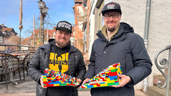 Gelnhausen bekommt Rollstuhl-Rampe aus Lego
