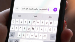 Junge Menschen reden oft mit KI über psychische Belastungen